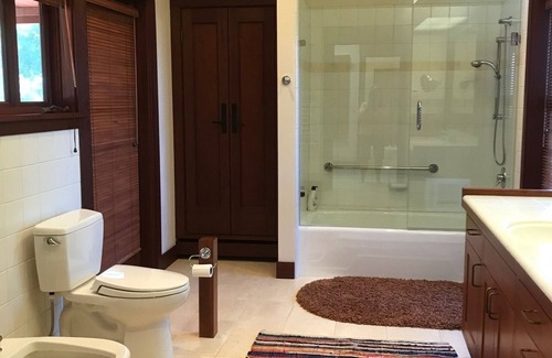 Tiburon Casa | Secluded, gated, single level home on 5 acres with direct open space access