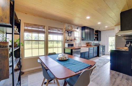 Winnsboro Casa | Secluded Getaway on ~10 Acres in The Piney Woods!