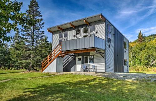 Fritz Creek Casa | Secluded Getaway with Deck, Steps to Fritz Creek!