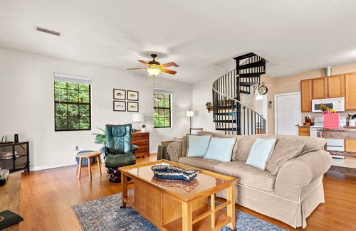 Hawthorne Casa | Secluded Hawthorne Escape w/ Lake Access!