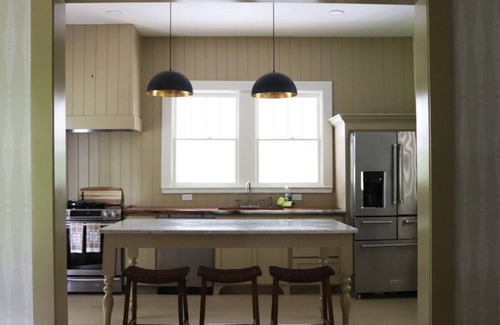 Sand Ridge Casa | Homewood Historic Getaway