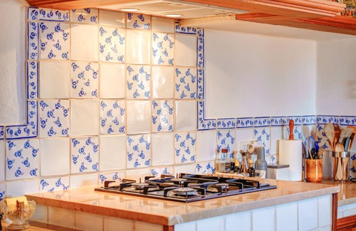 Santanyí Casa | Privada casa Son Garrot con jardín, vista a la montaña y Wi-Fi; Aparcamiento disponible