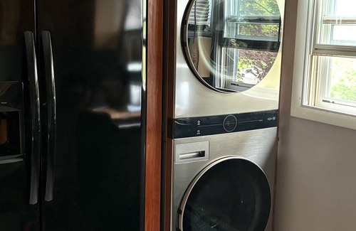 Ann Arbor Casa | Secluded home-away-from-home with cook's kitchen, serving Ann Arbor & Ypsilanti