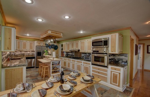 Hayesville Casa | Secluded home on 24 acres