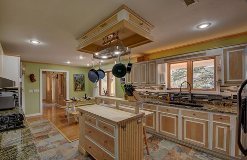 Hayesville Casa | Secluded home on 24 acres