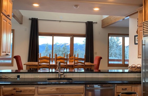 Winter Park Highlands Casa | Secluded home overlooking Fraser River with hot tub, 3 fireplaces, amazing views
