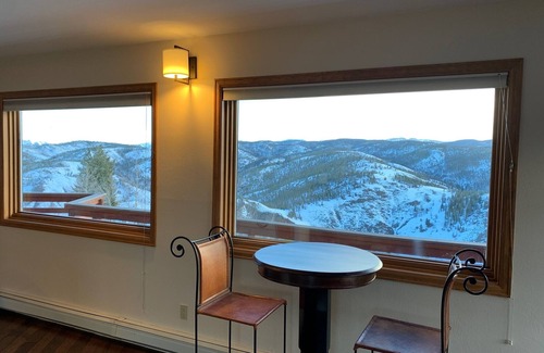 Winter Park Highlands Casa | Secluded home overlooking Fraser River with hot tub, 3 fireplaces, amazing views