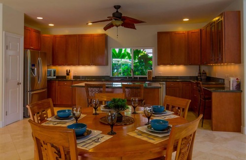 Kailua Casa | Casa aislada con piscina en una comunidad cerrada, a pasos de la hermosa playa de Kailua