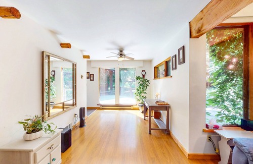 Christina Lake Casa | Secluded home with gazebo, BBQ & walking distance to beach