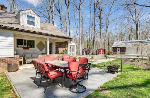 Wilsons Casa | Secluded Home with 2-Acre Fishing Pond