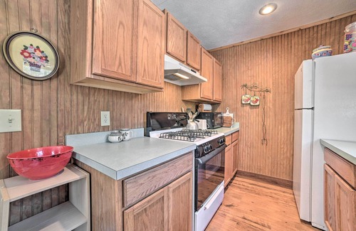 Indian River Cabina | Secluded Indian River Retreat w/ Fire Pit!