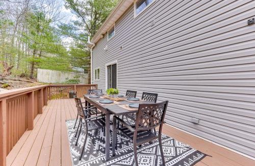 Kerhonkson Casa | Secluded Kerhonkson Retreat with Deck and Views!