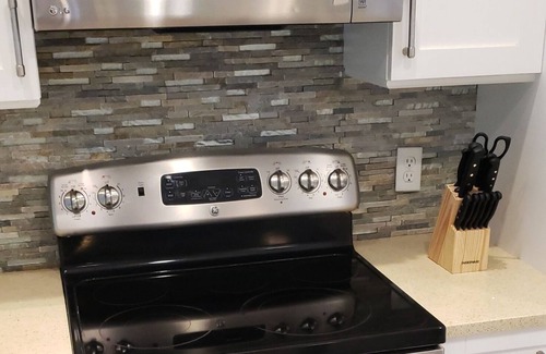Jupiter Casa | Aislado King and Queen Open Concept Guest house