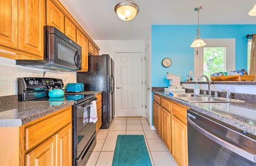 Waveland Cabaña | Secluded 'La Mer Cottage' < 1 Mi to Beach!
