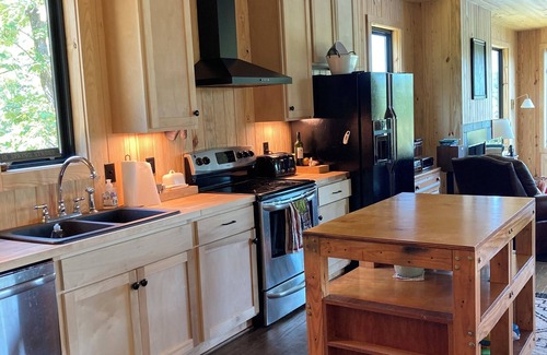 Samantha Cabina | Secluded Lake Tuscaloosa Retreat - Family Cabin with Amazing Views!