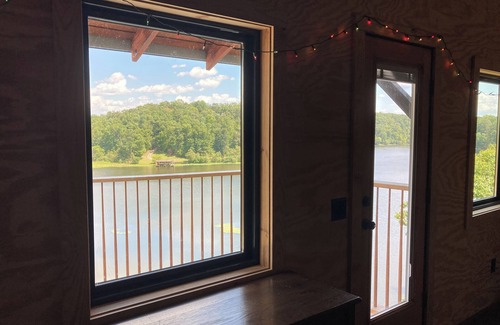 Samantha Cabina | Secluded Lake Tuscaloosa Retreat - Family Cabin with Amazing Views!