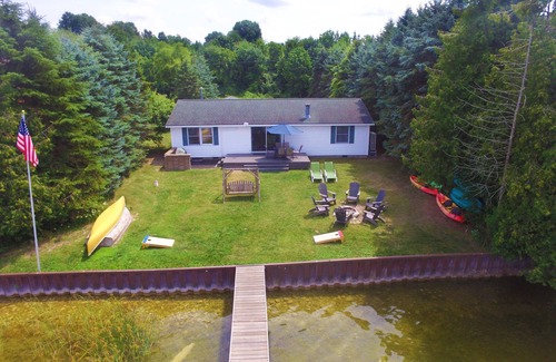 Arcadia Casa | Secluded Lakefront home, Hiking nearby, Wifi, TV, Paddle Boards, Fire pit, Grill