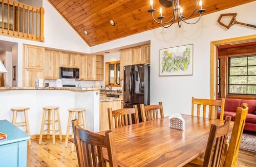 Woodruff Casa | Secluded lakefront cabin with deck, dock, fireplace, kayak, canoe, & WiFi