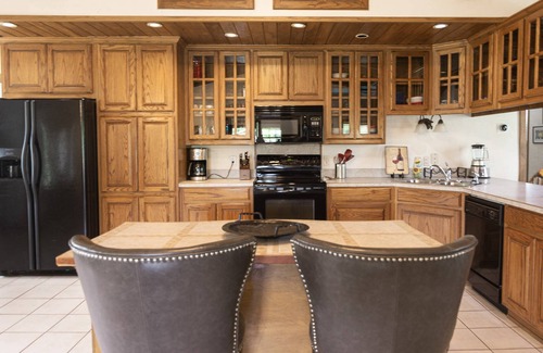 Lake Whitney Casa | Secluded Lakehouse w/ Private Cove Access | Foosball & Basketball Court | Family Retreat