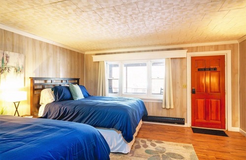 Elkins Cabina | Secluded Lodge w/ grill + Free Coffee and Tea