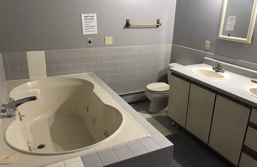 Rapid River Cabina | ALOJAMIENTO SECRETO CON UNO DE LOS LAGOS PRIVADOS MÁS GRANDES DE MICHIGAN