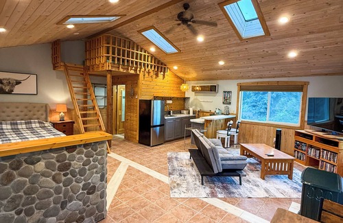 Gleed Apartamento | Cozy secluded loft @ 2nd Chance Ranch, every amenity, gateway to the adventure