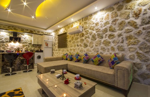 Uzumlu Villa | Aislado Luna de miel de lujo Villa en Üzümlü Village, nr. Kalkan, con piscina cubierta