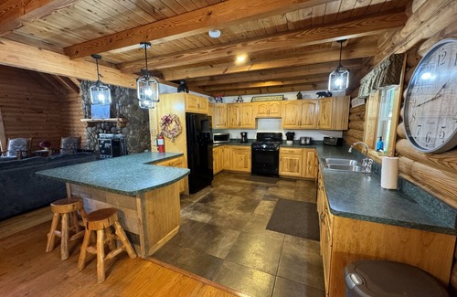 Logan Cabina | Lujoso-Mountain Lodge-Vista al bosque-Lodge-Baño Privado