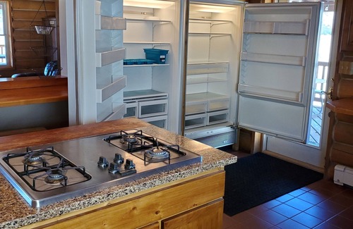 Carbon County Cabina | Secluded luxury lodge that sleeps 34 in beds