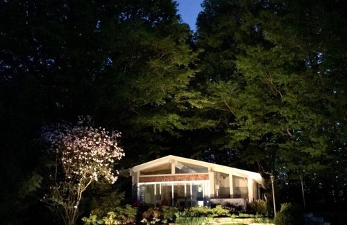 Fennville Casa | Secluded Mid Century Modern Hutchins Lake Property on 12 acres