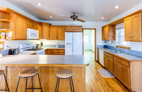 Scaly Mountain Casa | Secluded mountain getaway with free WiFi, deck, & firepit