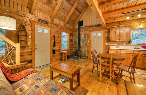 Cataloochee Cabina | Secluded Mountain Cabin in the Great Smoky Mountains -lots of recreation nearby!