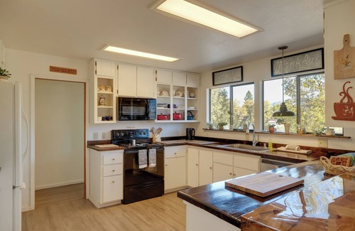 North Fork Casa | Secluded Mountain Hideaway < 8 Miles to Bass Lake!