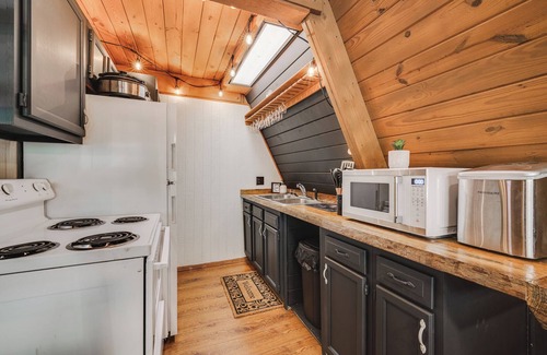 Bonnerdale Casa | Secluded mountain luxury-access to ATV/bike trails, close to lakes, Hot Springs