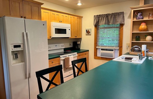 Maggie Valley Cabina | Secluded mountain cabin @ ~4800 ft elevation near ski area