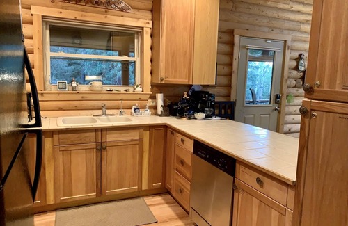 Cloudcroft Cabina | Secluded, Mystic Mountain Lodge w/cinema/arcade rm