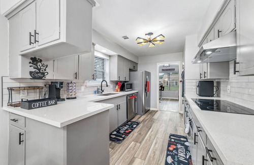Sharpstown Casa | Secluded Oasis Hot Tub, Pool Table, Golf & More