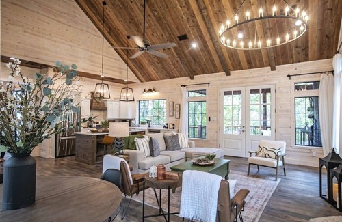 Broken Bow Cabina | Secluded on two acres, Large one bedroom luxury cabin