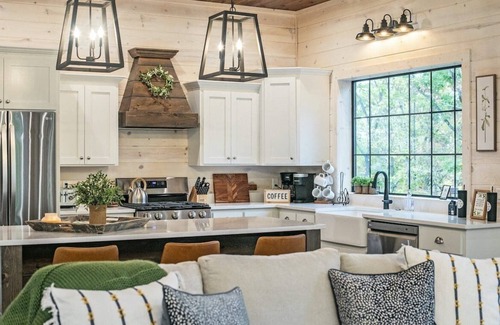 Broken Bow Cabina | Secluded on two acres, Large one bedroom luxury cabin