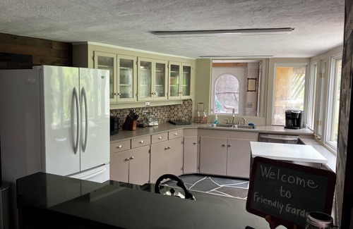 Emporium Casa | Secluded, organic modern 3-bedroom home in wooded setting.