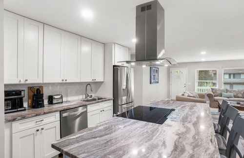 Blue Heron Lake Casa | Secluded + Pet-Friendly Beach Cottage: Can Add Cards at Cost, No Extra Tax!