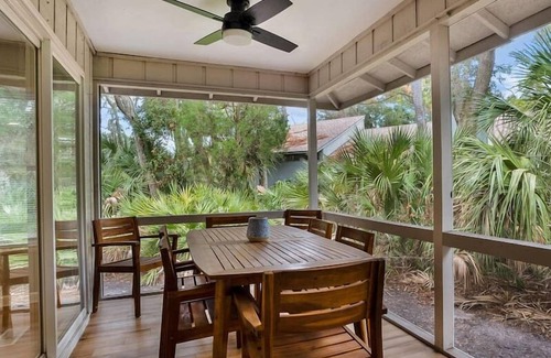 Blue Heron Lake Casa | Secluded + Pet-Friendly Beach Cottage: Can Add Cards at Cost, No Extra Tax!