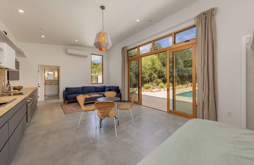 Ojai Apartamento | Secluded pool house retreat in Ojai