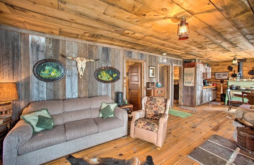 Putnam County Cabina | Secluded Powersville Cabin: 25 Mi to Lake Paho!