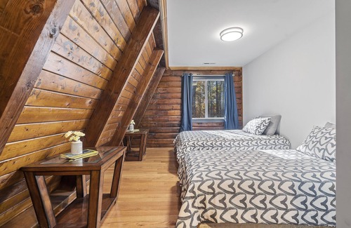 Charlotte Cabina | Secluded, private Cabin located close to Downtown Charlotte