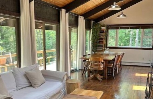 Roscoe Casa | Secluded Private Lake House