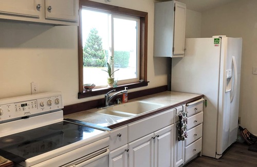 Banks Casa | Secluded Quiet Country Getaway- The Bunkhouse- Spectacular views and sunsets.