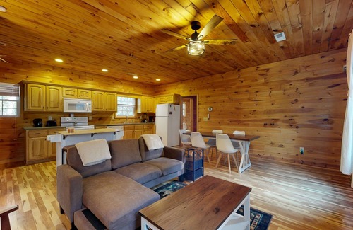 Idlewild Casa | Secluded retreat home near lake with central AC, W/D, & games