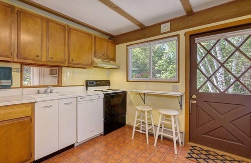 Northeast Harbor Casa | Secluded retreat steps from seashore & NEH Village