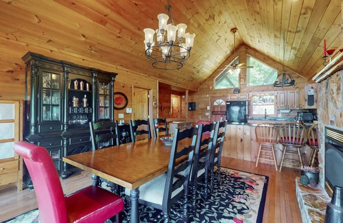 Morganton Casa | Secluded retreat with nearby waterfalls and hiking trails